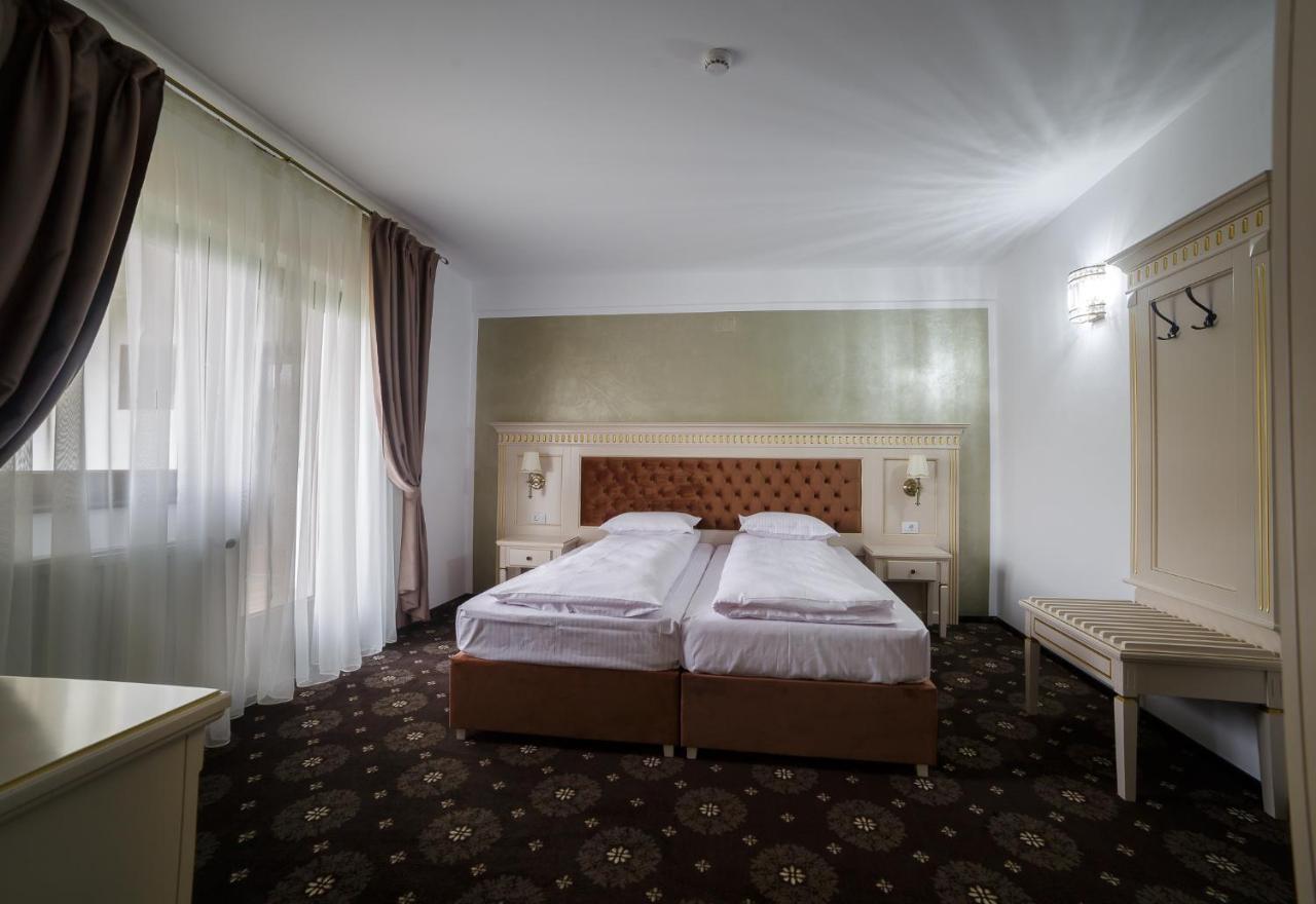 Gradina Mariajelor Hotel Câmpulung Moldovenesc المظهر الخارجي الصورة