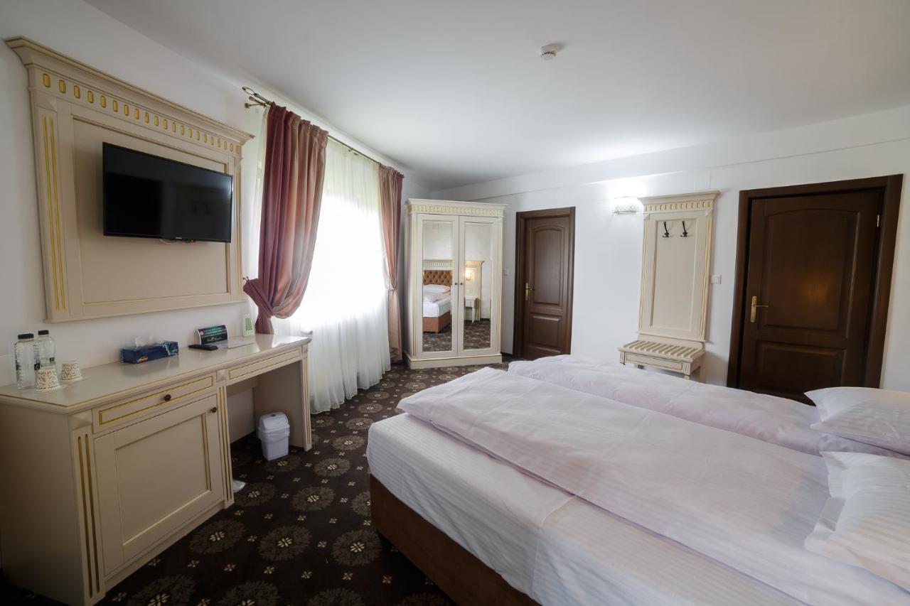 Gradina Mariajelor Hotel Câmpulung Moldovenesc المظهر الخارجي الصورة