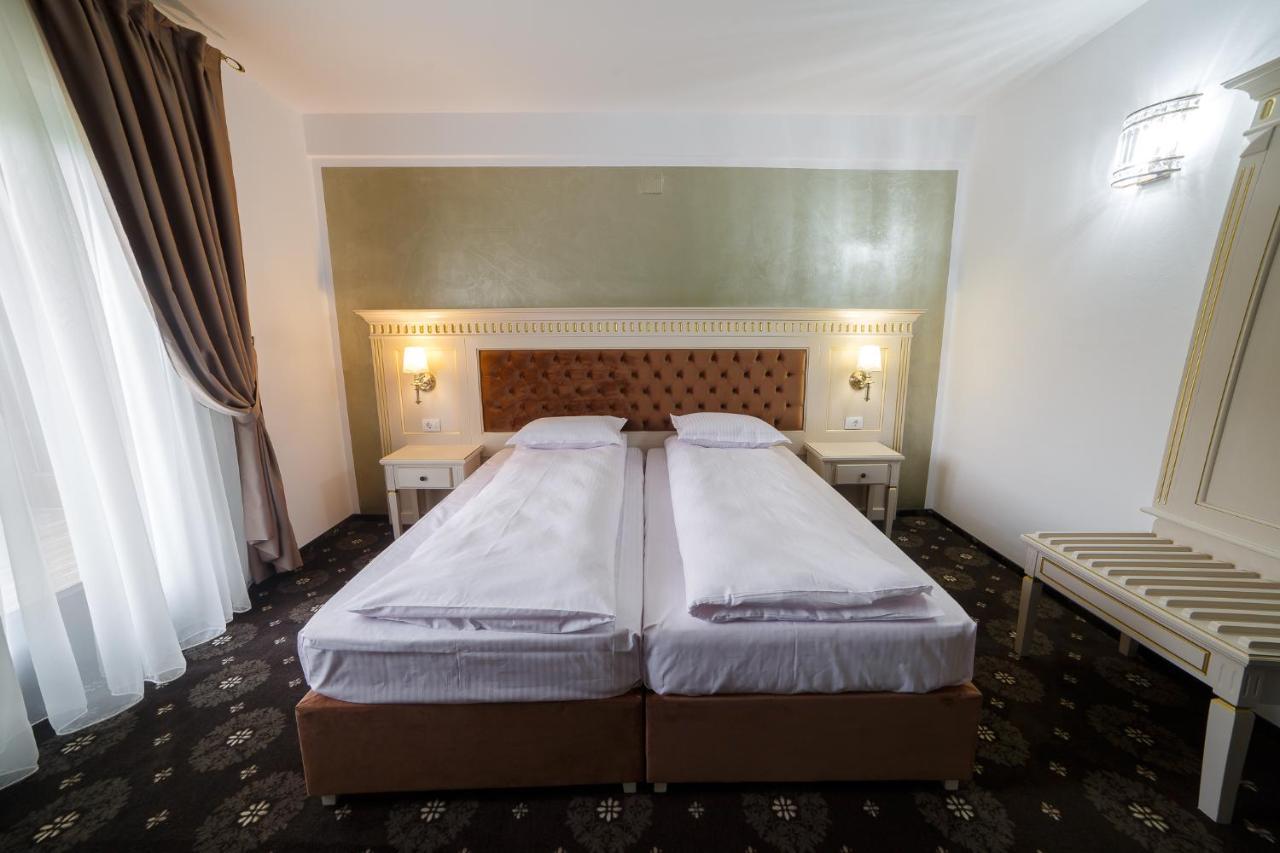 Gradina Mariajelor Hotel Câmpulung Moldovenesc المظهر الخارجي الصورة