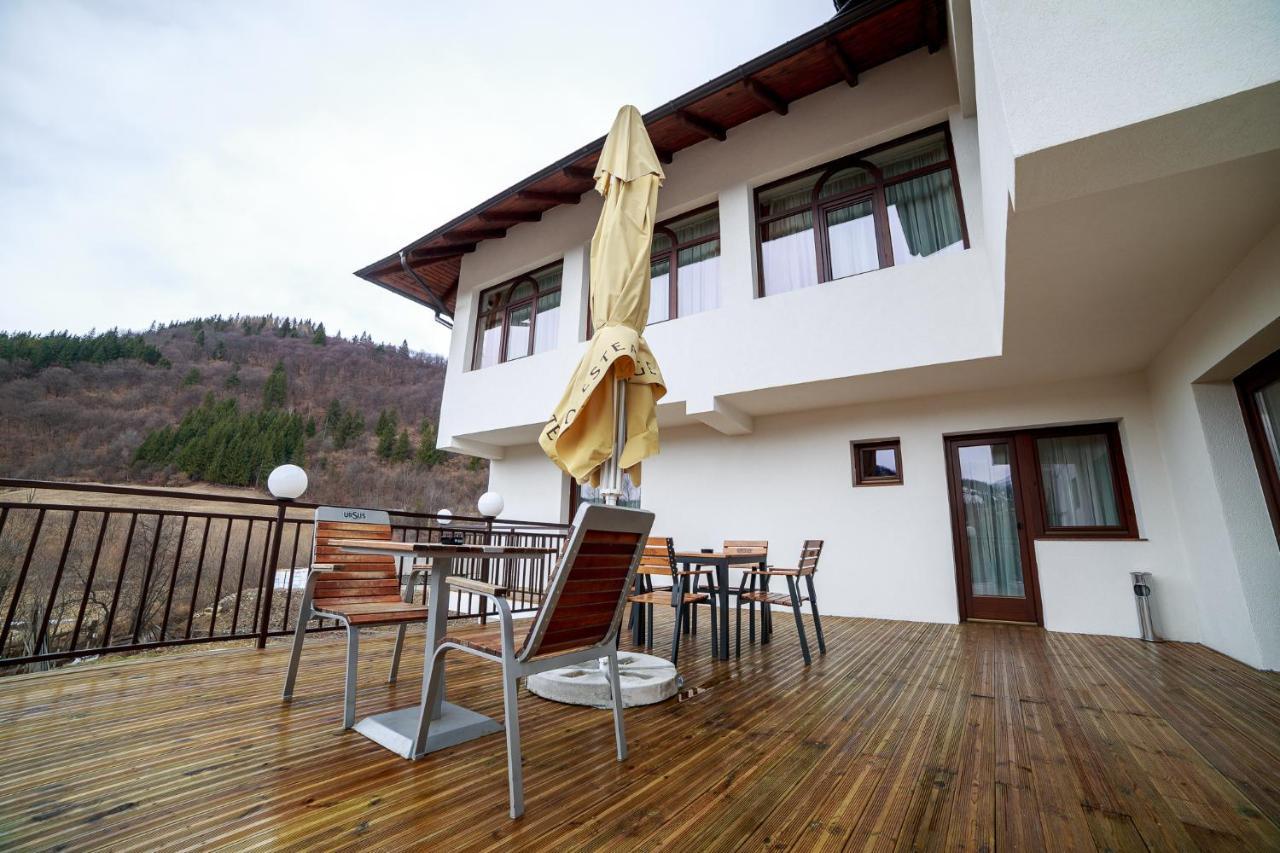 Gradina Mariajelor Hotel Câmpulung Moldovenesc المظهر الخارجي الصورة
