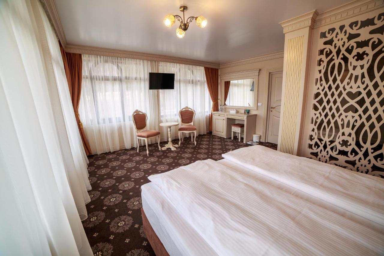 Gradina Mariajelor Hotel Câmpulung Moldovenesc المظهر الخارجي الصورة