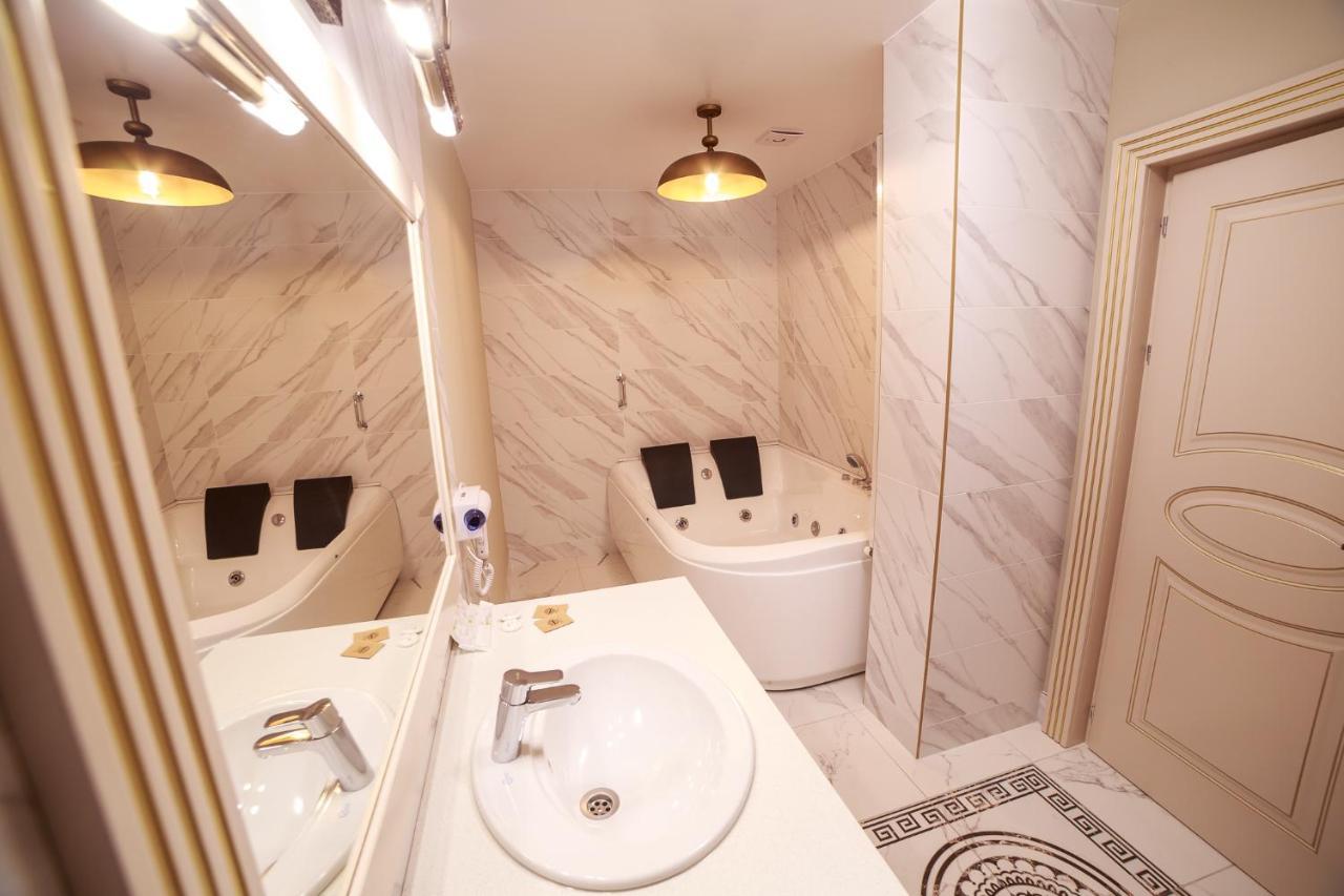 Gradina Mariajelor Hotel Câmpulung Moldovenesc المظهر الخارجي الصورة
