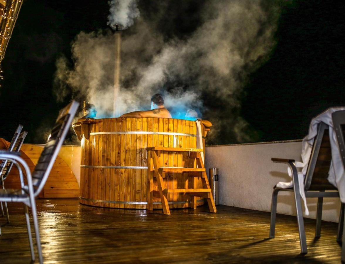 Gradina Mariajelor Hotel Câmpulung Moldovenesc المظهر الخارجي الصورة