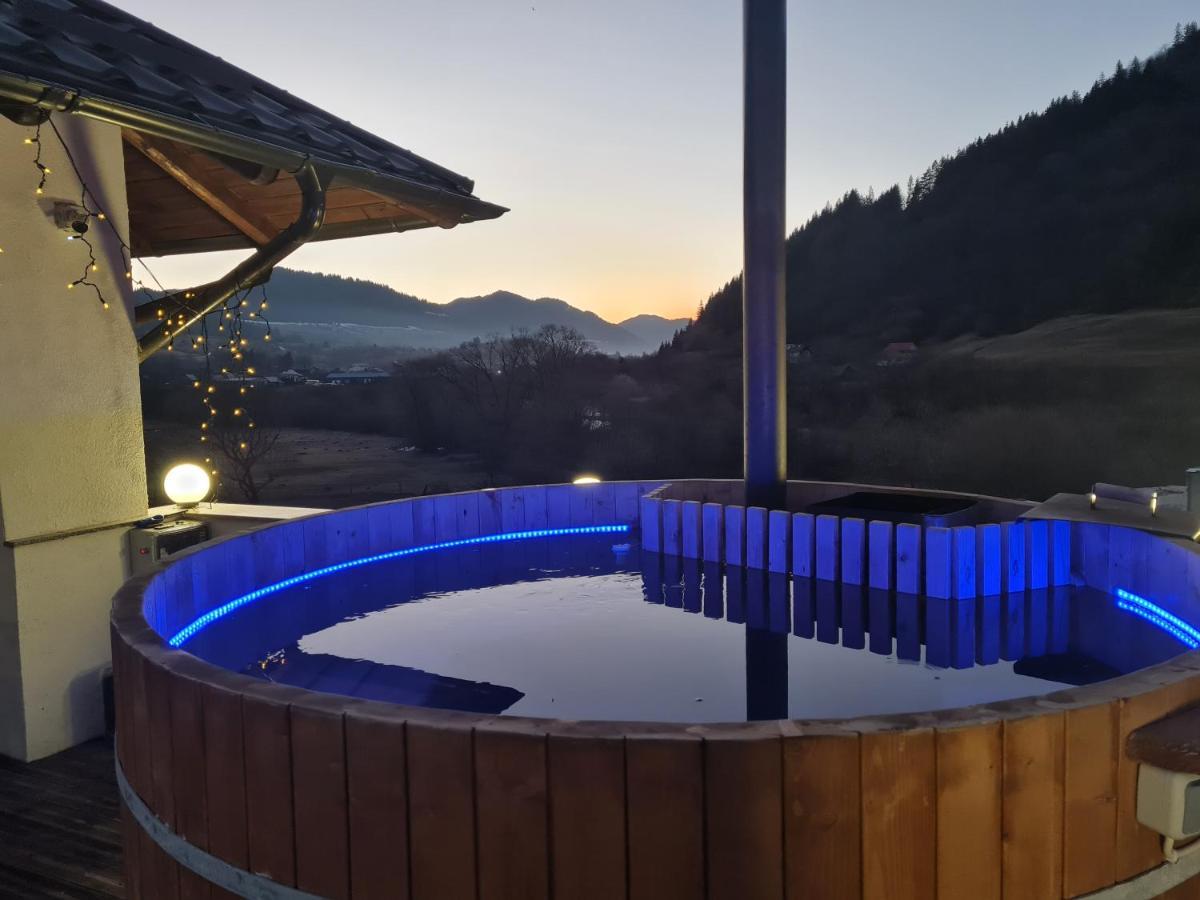 Gradina Mariajelor Hotel Câmpulung Moldovenesc المظهر الخارجي الصورة